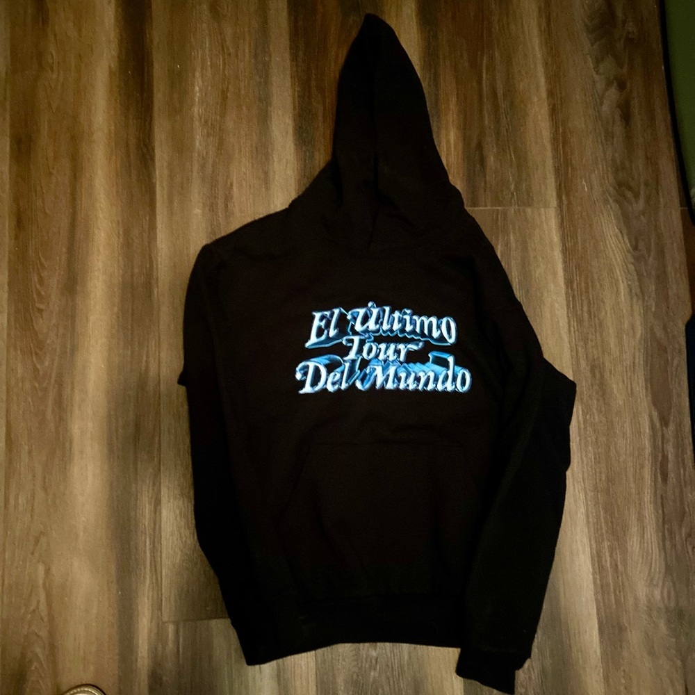 Bad Bunny Último Tour del Mundo Hoodie